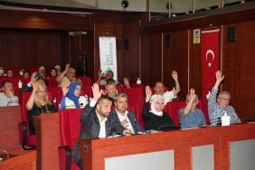 İZMİT’İN 3 BİN YILLIK TARİHİ AKP VE MHP OYLARIYLA REDDEDİLDİ
