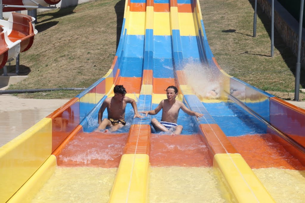 açan İzmit Belediyesi Aquapark’ı ilk günden yoğun ilgi görmeye başladı