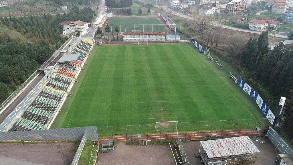 derince stadyumu
