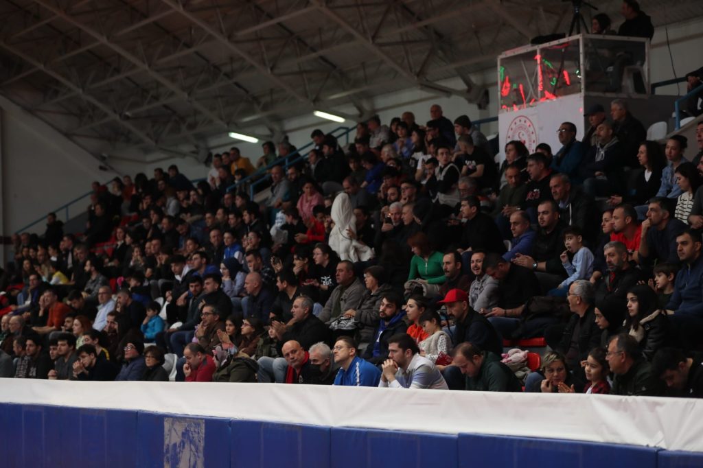 Izmitin Peri masali suruyor 7859 9