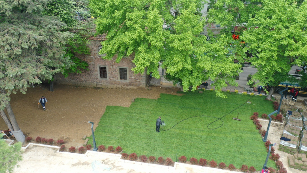 YENİ CUMA PARKI'NDA DÖNÜŞÜM BAŞLADI