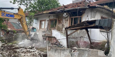 FELAKETİ YAŞAYAN İLÇEDE YIKILAN BİNA SAYISI 120 OLDU