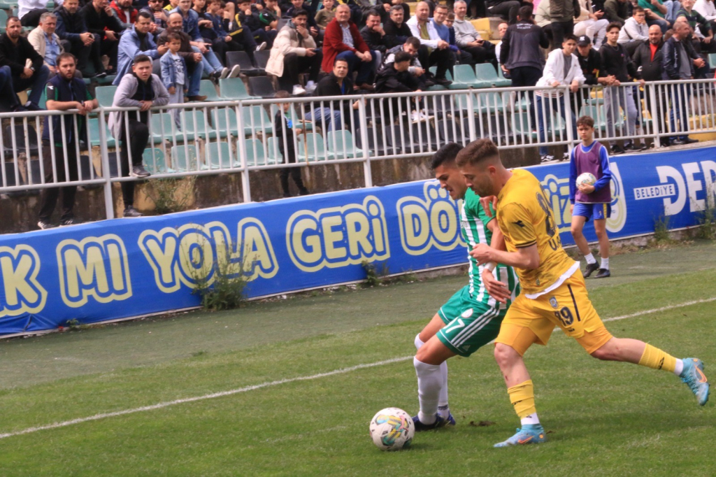 TFF 3. LİG: BELEDİYE DERİNCESPOR: 3 KARBEL KARAKÖPRÜ BELEDİYESPOR: 0