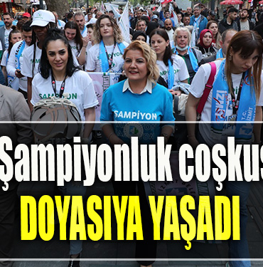 İzmit Şampiyonluk coşkusunu doyasıya yaşadı