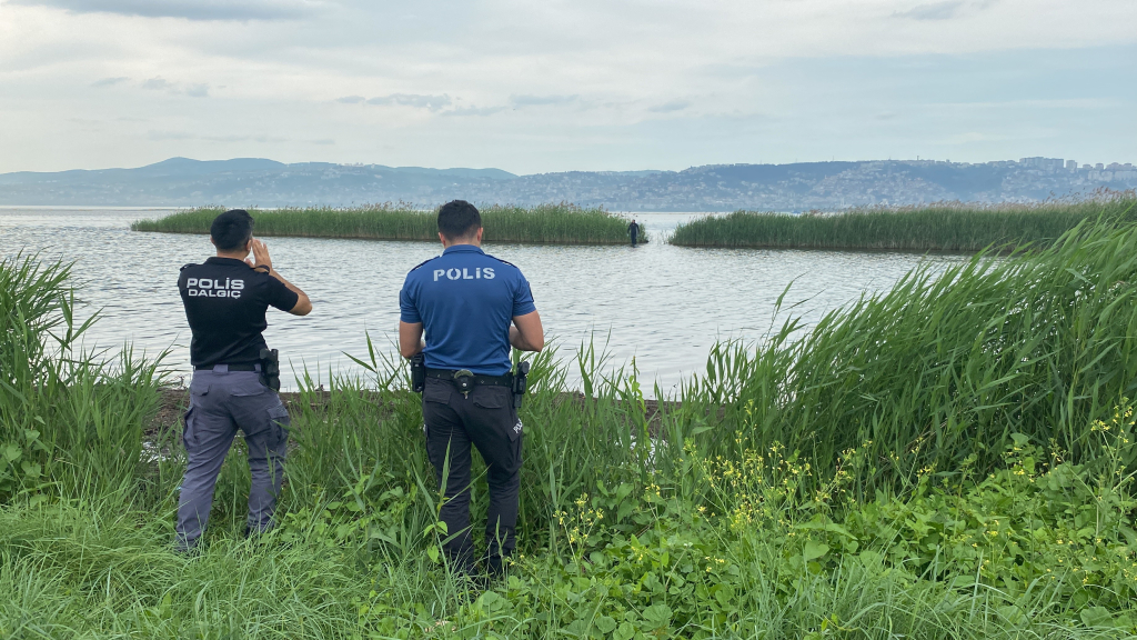 AVA GİDERKEN AVLANDILAR MİDYE AVCILARINA DENİZ POLİSİ ŞOKU: "DEVLET BABADAN KAÇIYORLAR"