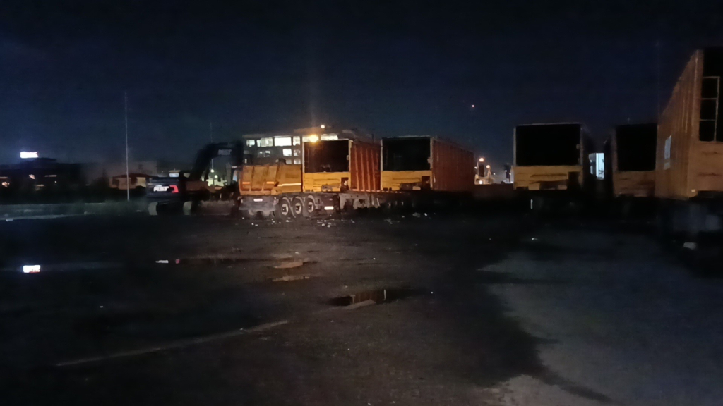 KOCAELİ'DE TABANCA VE POMPALI TÜFEKLİ HESAPLAŞMA: 1'İ AĞIR 5 YARALI KOCAELİ'DE YİNE SİLAHLAR KONUŞTU