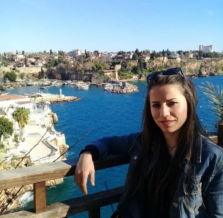 EŞİ TARAFINDAN KATLEDİLEN 3 ÇOCUK ANNESİ SON YOLCULUĞUNA UĞURLANDI