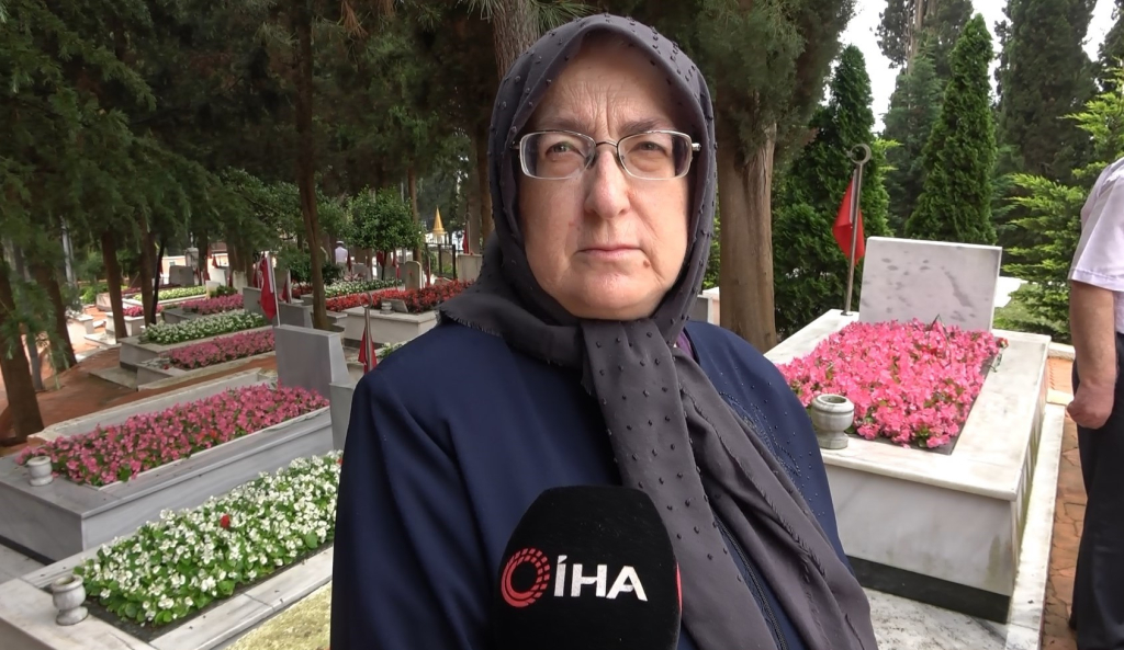 HÜZÜNLÜ BAYRAM ARİFESİ: ŞEHİT ANNESİNİN SÖZLERİ YÜREKLERİ DAĞLADI BİR ANNENİN EN ACI BAYRAMI