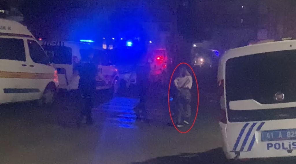 KOCAELİ'DE 2 ŞÜPHELİDEN BİRİ SİLAHLA POLİSİ YARALADI, DİĞERİ İSE KAÇMAYA ÇALIŞTI: 2 GÖZALTI POLİSE ATEŞ EDEN ŞAHIS BÖYLE ETKİSİZ HALE GETİRİLDİ