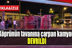 Kocaeli' de Buldozer yüklü kamyonun devrilme anı kamerada