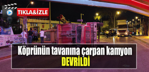 Kocaeli' de Buldozer yüklü kamyonun devrilme anı kamerada