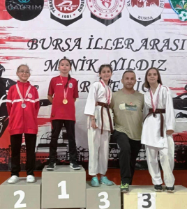KÖRFEZLİ KARATECİLER BURSA'DA FIRTINA GİBİ ESTİ
