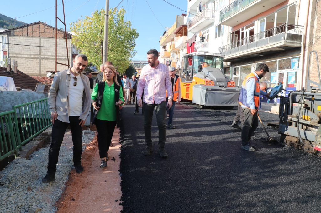 Başkan Hürriyet, Yenidoğan Mahallesinin 23 yıldır el sürülmeyen sorununu çözdü (6)