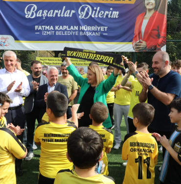 Hürriyet Bekirderesporlu genç futbolcularla kahvaltıda buluştu (4)