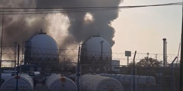 KOCAELİ'DE FABRİKADA YANGIN ÇIKTI