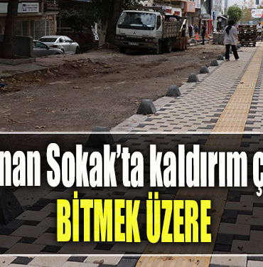 İzmit Mimar Sinan Sokak’ta kaldırım çalışması bitmek üzere