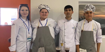 Kartepe Akçakoca Mesleki ve Teknik Anadolu Lisesi, Bolu’daki yemek yarışmasından birinci oldu