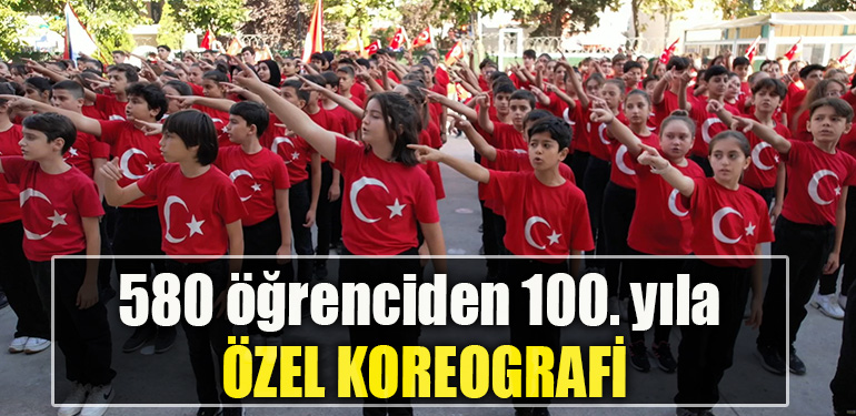 Kocaeli' de 580 öğrenciden 100. yıla özel koreografi