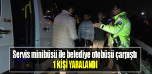 Kocaeli' de Servis minibüsü ile belediye otobüsü çarpıştı 1 yaralı