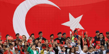 jandarma cumhuriyetin 100 yilini cocuklarla kutladi Q5tM65ea.jpg