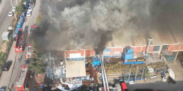 plastik fabrikasinda kimyasal tank patladi MeU2bPnB.jpg