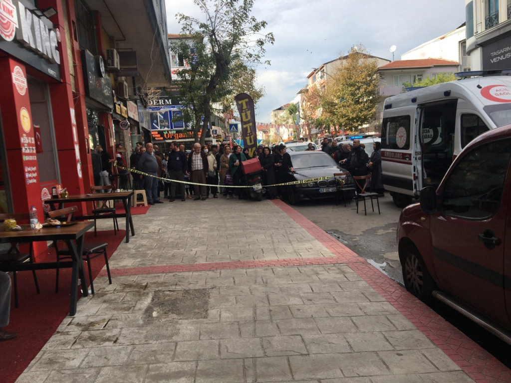 KOCAELİ'DE KADIN CİNAYETİ: YEMEK YERKEN ÖLDÜRÜLDÜ