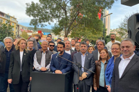 CHP İzmit İlçe örgütü oturma eylemi başlattı!