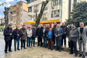 CHP İzmit Öğretmenleri unutmadı