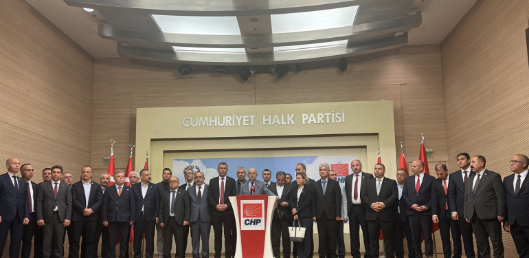 CHP’li 55 il başkanından Kılıçdaroğlu’na destek açıklaması. Bülent Sarı' da destek veriyor