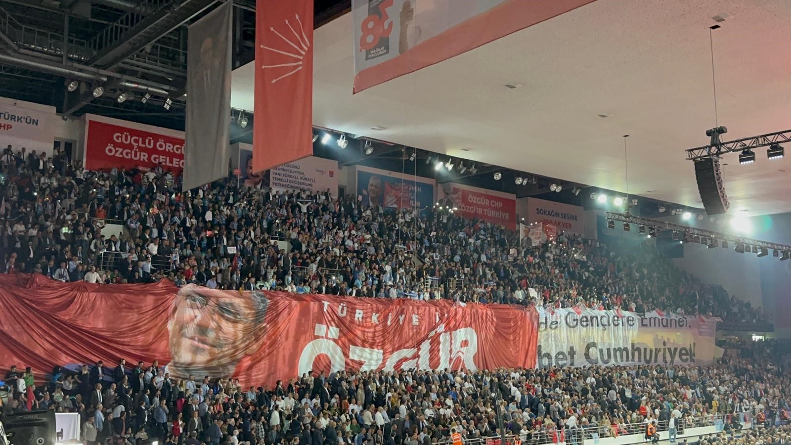 CHP'nin kadın ve gençlik kotası uygulanan PM listesi yayınlandı. Oğuz Kaan Salıcı ve Sezgin Tanrıkulu listeye giremedi.