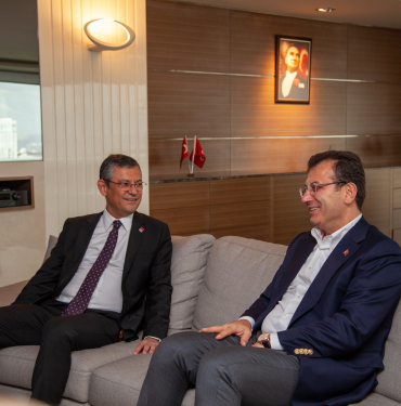 İBB BAŞKANI İMAMOĞLU, CHP GENEL BAŞKANI ÖZEL'İ ZİYARET ETTİ