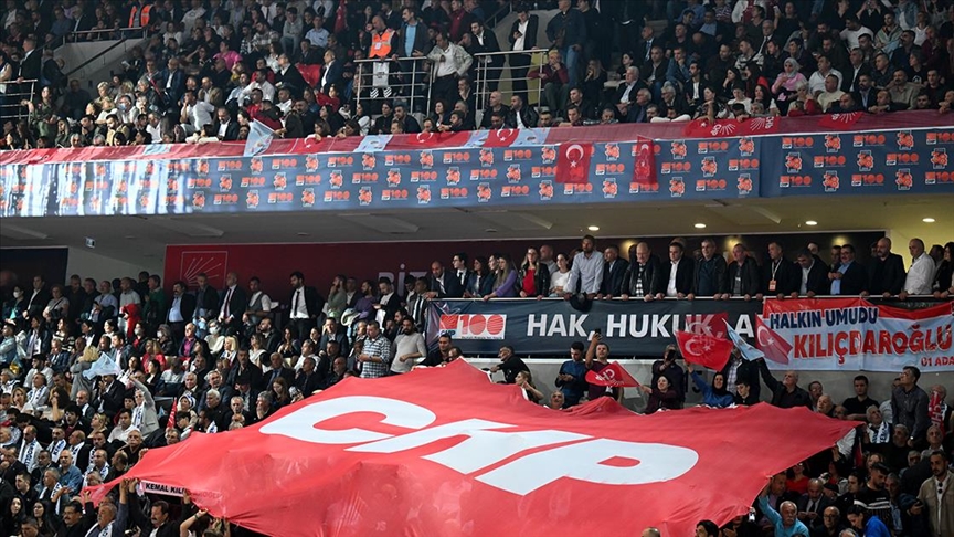 Kocaeli' de Özgür Özel’ e sadece bu isimler imza vermiş
