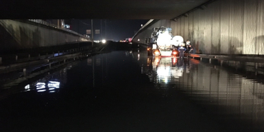 Kocaeli Büyükşehir Belediyesi yine sınıfta kaldı. Sağanak yağış alt geçitleri göle çevirdi