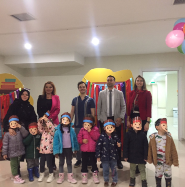 Minik öğrenciler tiyatroda Hem eğlendi hem de öğrendi