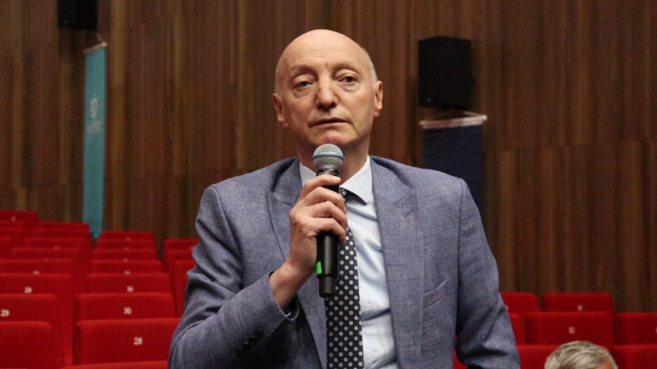 Özmural’dan Büyükakın’a ’haciz’ cevabı Bu işin içinde olduğunuz belli oluyor