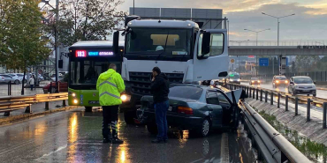 beton mikseri ile carpisan otomobil hurdaya dondu 1 yarali JVXxjuUq.jpg