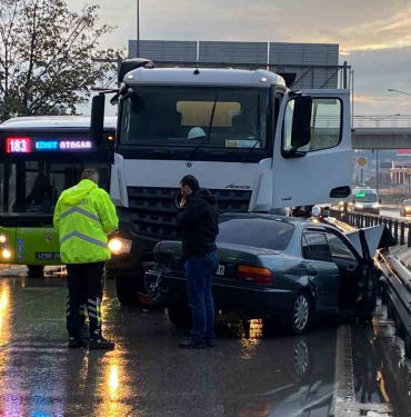 beton mikseri ile carpisan otomobil hurdaya dondu 1 yarali JVXxjuUq.jpg
