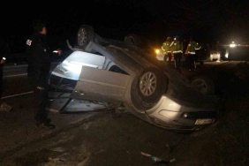 d 100de takla atan otomobil su kanlina devrildi 1 yarali dB2OI4nu.jpg