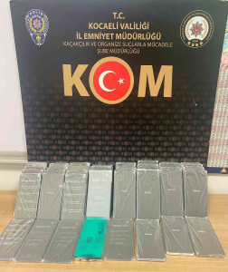 durdurulan aractan gumruk kacagi telefonlar ele gecirildi hMN1acKL.jpg