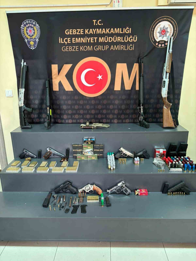 es zamanli silah kacakciligi operasyonu 23 gozalti bDE3b5Rn.jpg