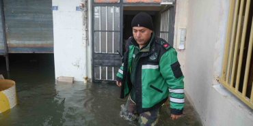 firtina felc etti evler suyla doldu vatandaslar disariya cikamadi I1UkDAKx.jpg