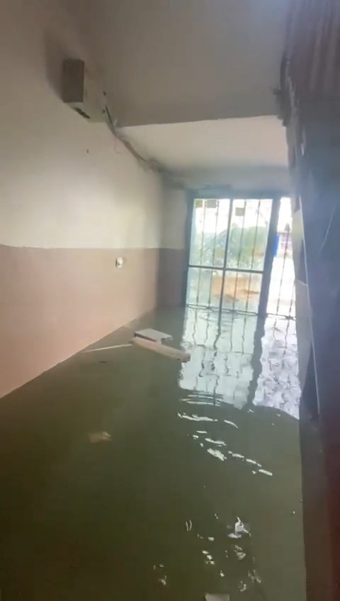 golcuk te binanin girisi gole dondu f1l9ZVAC.jpg