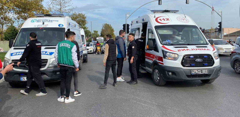 halk otobusu kirimizi isik ihlali yapti 1i agir 2 yarali h1Rk13RI.jpg