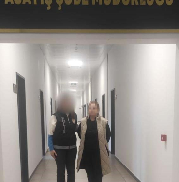 hapis cezasiyla aranan saniklar operasyonla yakalandi r3sBl8RW.jpg