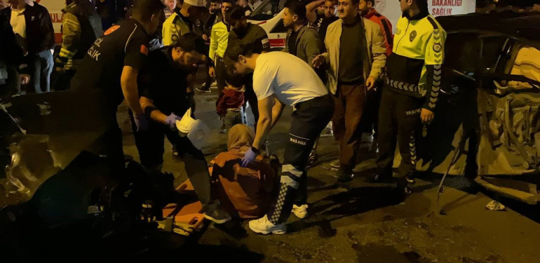 kocaelide feci kaza 2 olu 7 yarali zzYhkjd9.jpg
