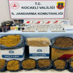 kocaelide kacak 13 bin 440 dolu makaron ile 467 elektronik sigara ele gecirildi XMwOzbf9.jpg