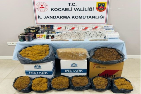 kocaelide kacak 13 bin 440 dolu makaron ile 467 elektronik sigara ele gecirildi XMwOzbf9.jpg