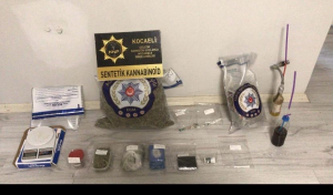 kocaelide uyusturucu operasyonu 8 kisi yakalandi 4SsqbOEK.jpg