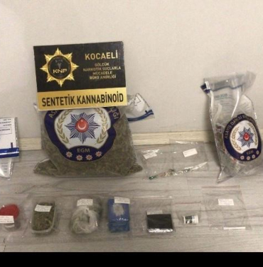 kocaelide uyusturucu operasyonu 8 kisi yakalandi 4SsqbOEK.jpg