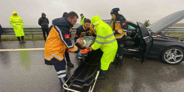 kuzey marmara otoyolunda luks otomobil tira carpti 2si agir 3 yarali 2saWeXr6.jpg